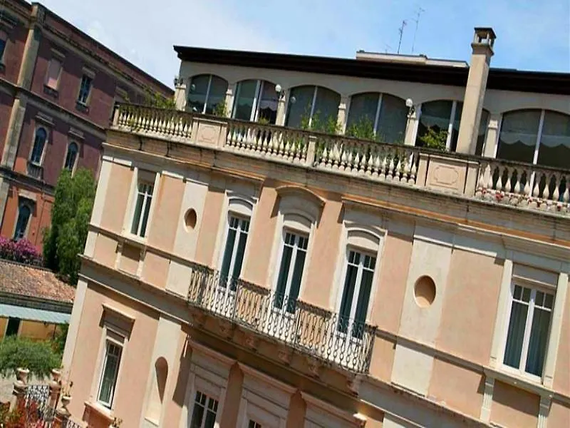 Una Hotels One Catánia