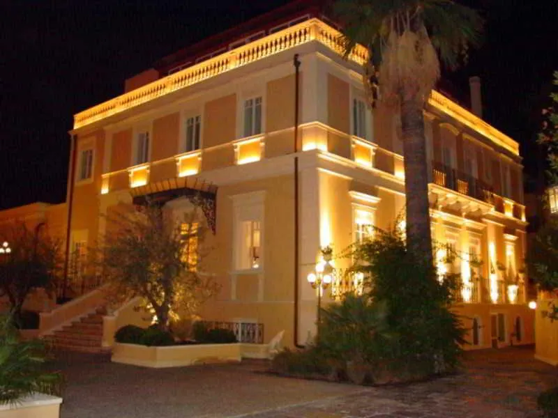 Una Hotels One Catánia