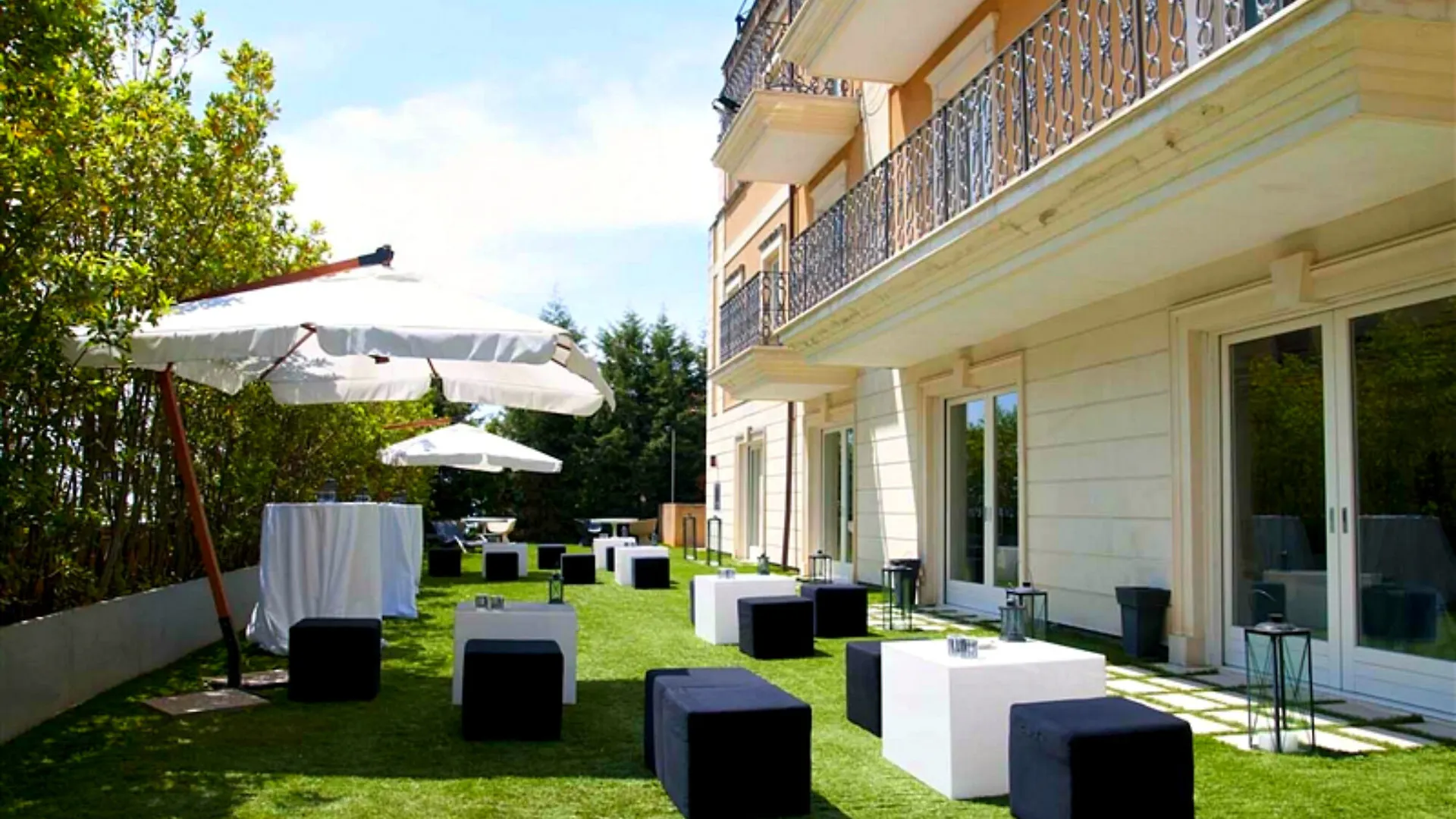 Una Hotels One Catánia